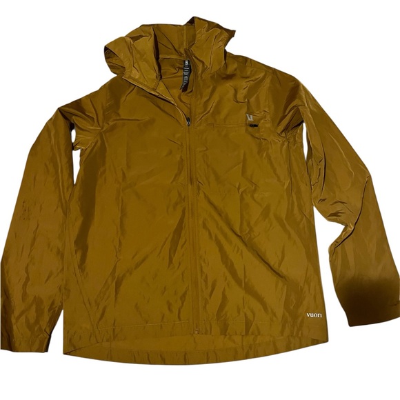 Vuori Men's Tan lightweight jacket - Picture 1 of 5